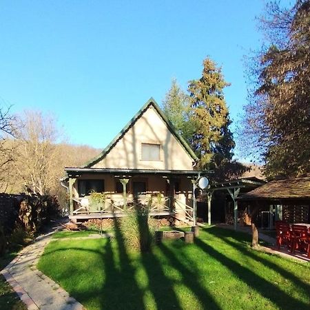 Kispatak Erdei Haz Kismaros Exterior foto